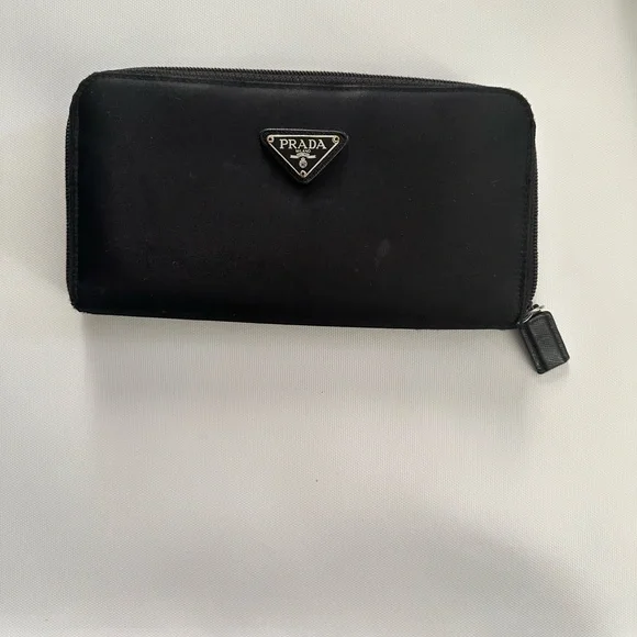 PRADA WALLET - Picture 2 of 4